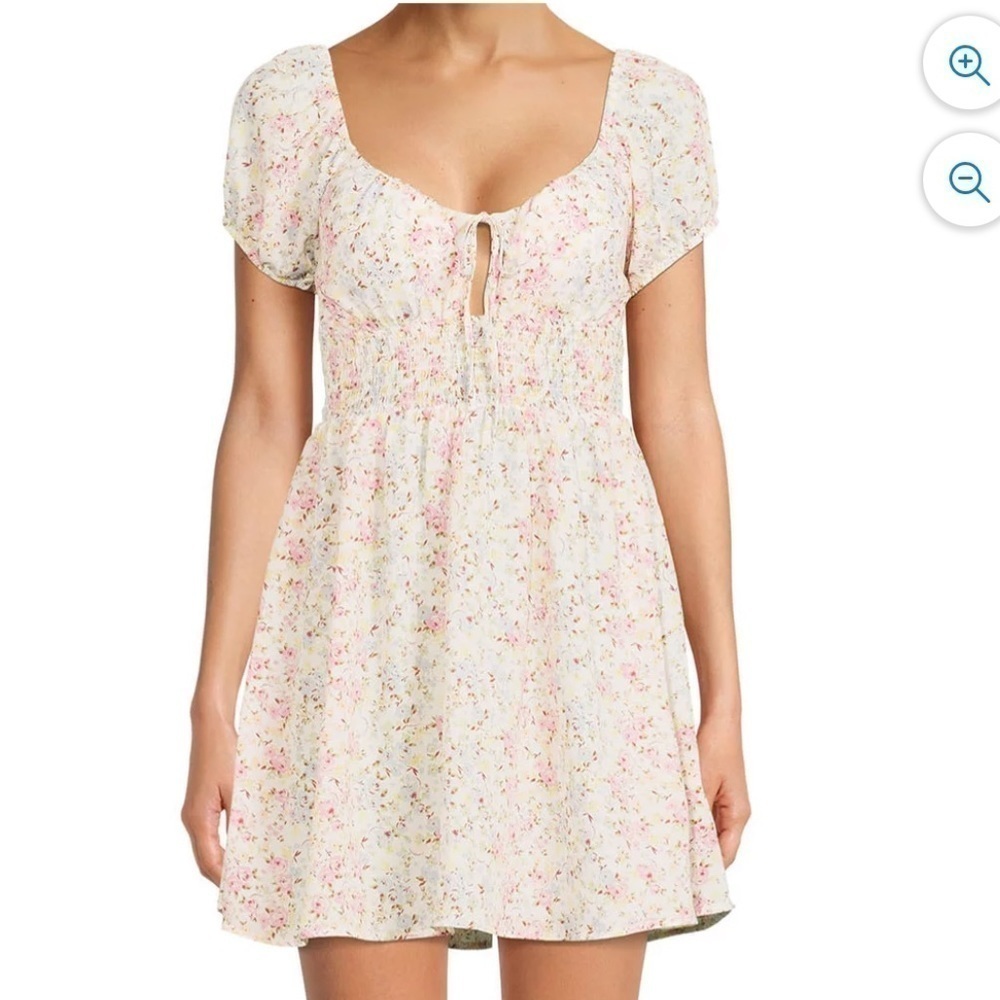 Madden NYC Women's Smocked Waist Dress NWT Juniors size Large (11-13)